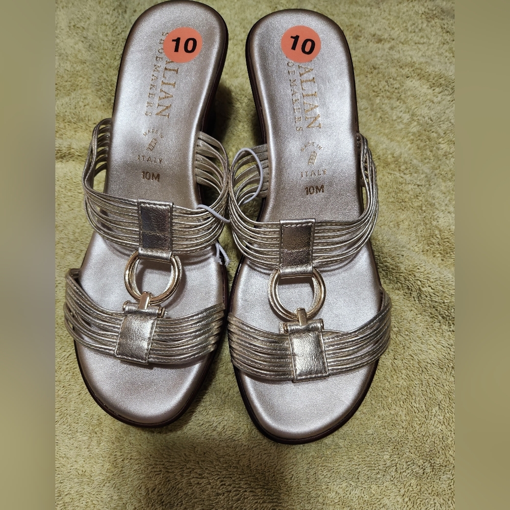 Women's Heeled Sandals - Picture 6 of 7